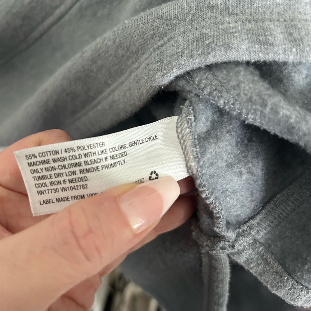 Universal Thread Pullover - image 3